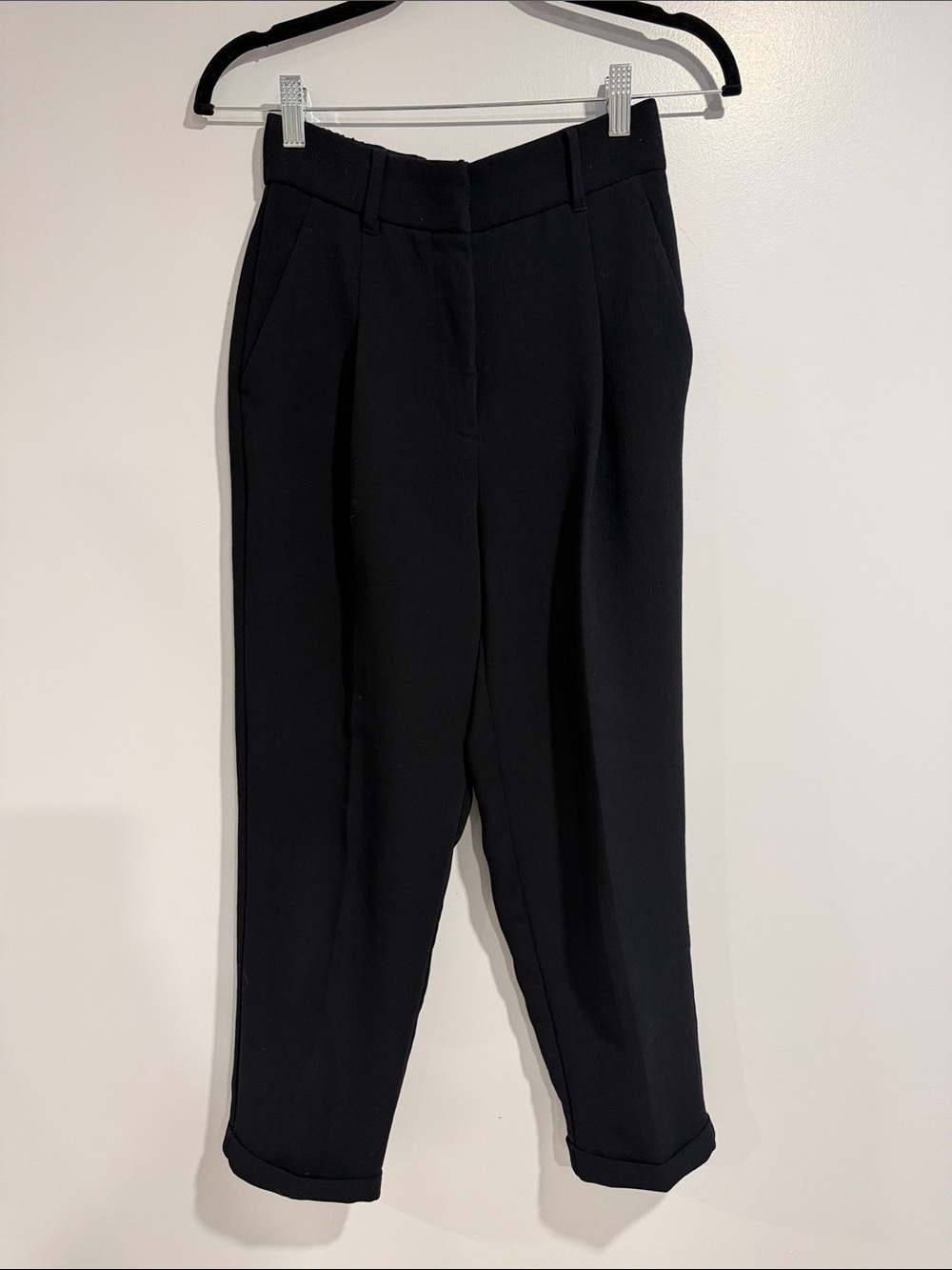 Aritzia Wilfred Black Tailored High-Rise Trousers “Carrot”